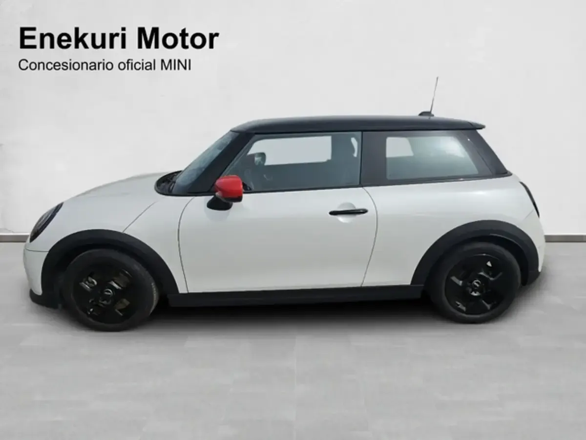 Usado Mini Cooper Essential 156 CV (114 kW) 2024 Blanco Utilitario