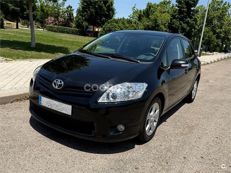 Negro Usado 2011 Toyota Auris Active Berlina | 5995 € (Buen precio) - Imagen 1/4