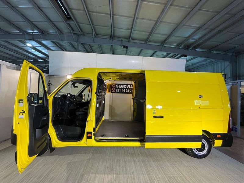Usado Renault Master 135 CV (99 kW) 2019 Amarillo Berlina