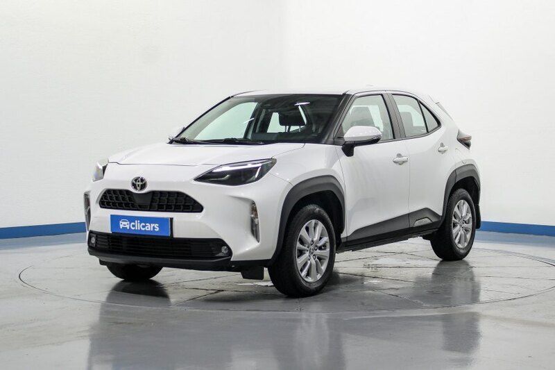 Usado 2023 Toyota Yaris Hybrid Active | 21.990 € (Un poco caro) - Imagen 1/4