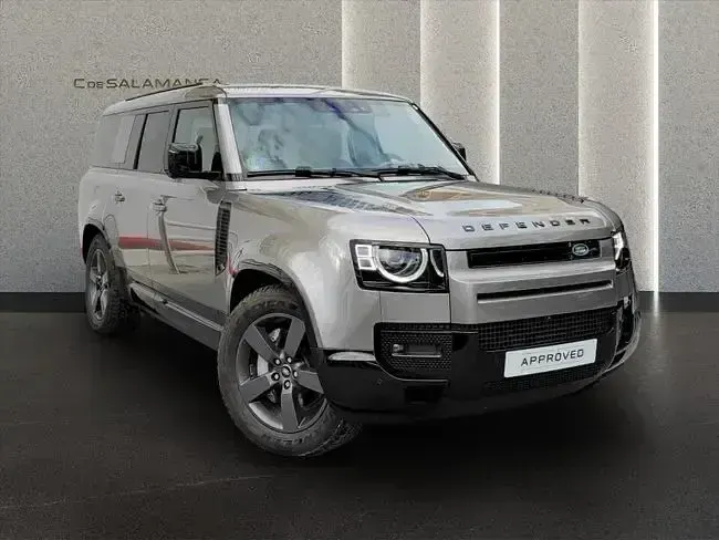Usado Land Rover Defender HSE 250 HP (183 kW) 2024 Prateado SUV