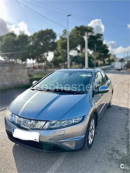 Usado Honda Civic Executive 140 CV (102 kW) 2007 Gris / plata Berlina