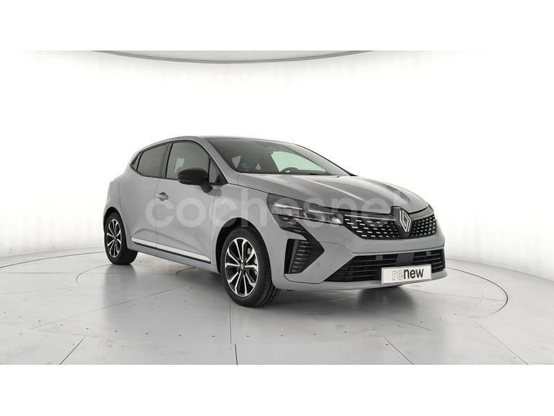 Usado Renault Clio V Techno 143 CV (105 kW) 2025 Gris / plata Berlina