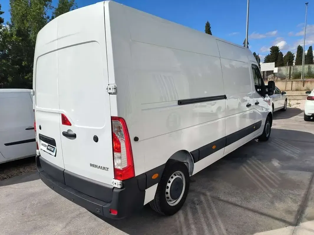 Usado Renault Master 145 CV (106 kW) 2021 Blanco Monovolumen