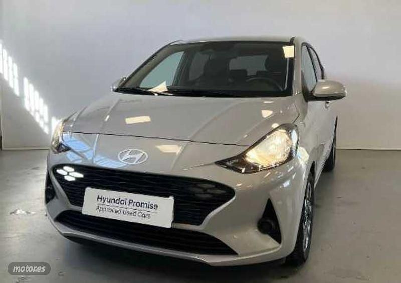 Gris Usado 2024 Hyundai i10 Utilitario | 19.990 € - Imagen 1/4