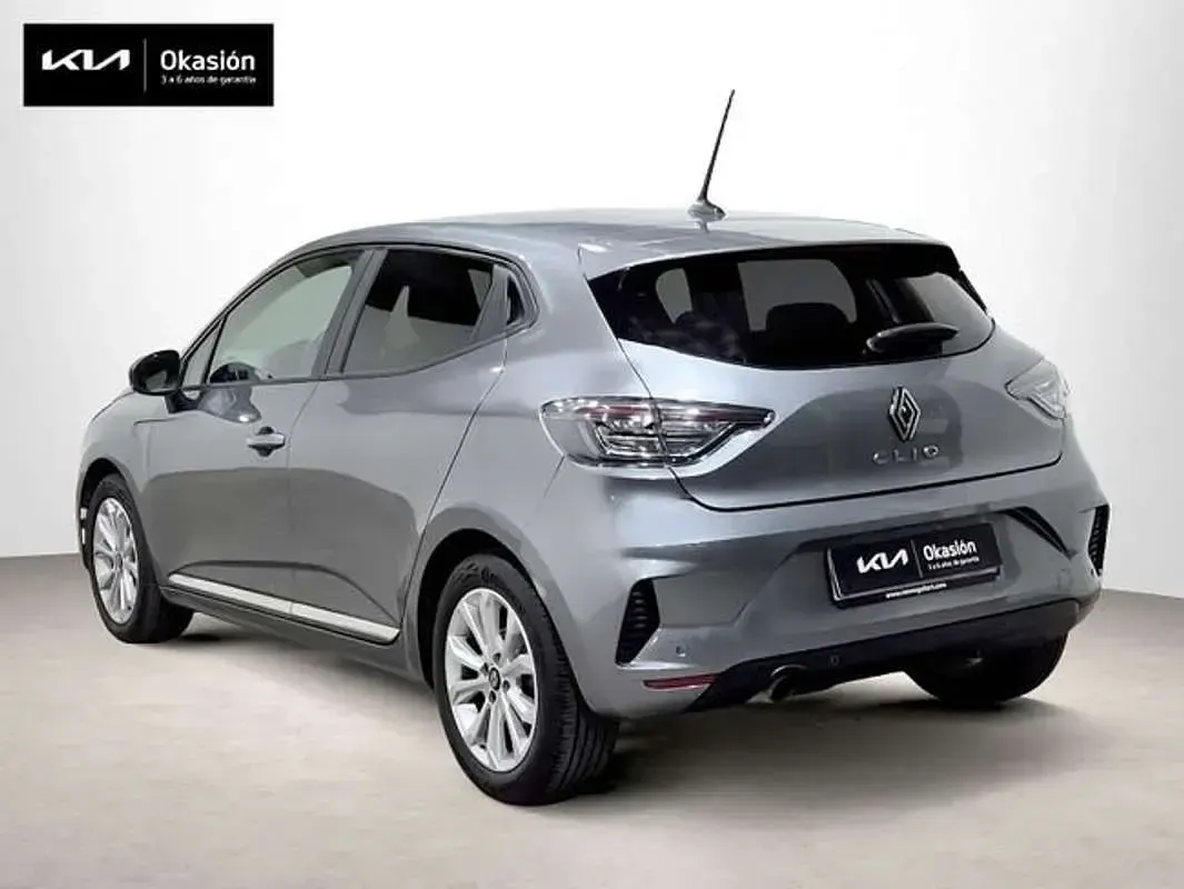 Usado Renault Clio Evolution 101 CV (74 kW) 2024 Gris Utilitario