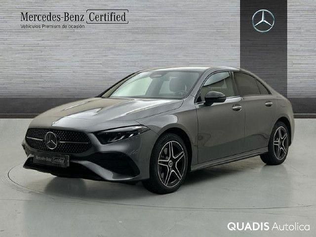 Usado Mercedes A250 AMG line 218 CV (160 kW) 2025 Gris montaña