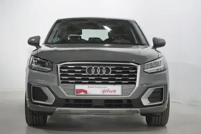 Usado Audi Q2 Sport 150 CV (110 kW) 2018 Gris / plata SUV