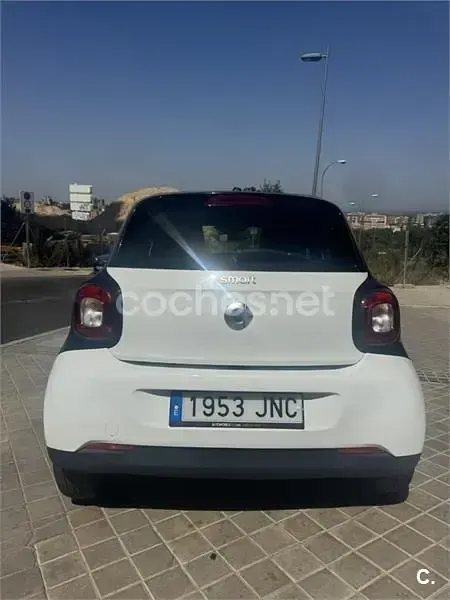 Usado Smart ForFour Passion 90 CV (66 kW) 2016 Blanco Utilitario