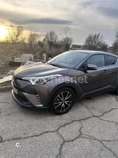 Gris / plata Usado 2017 Toyota C-HR Advance SUV | 15.900 € (Precio justo) - Imagen 1/4