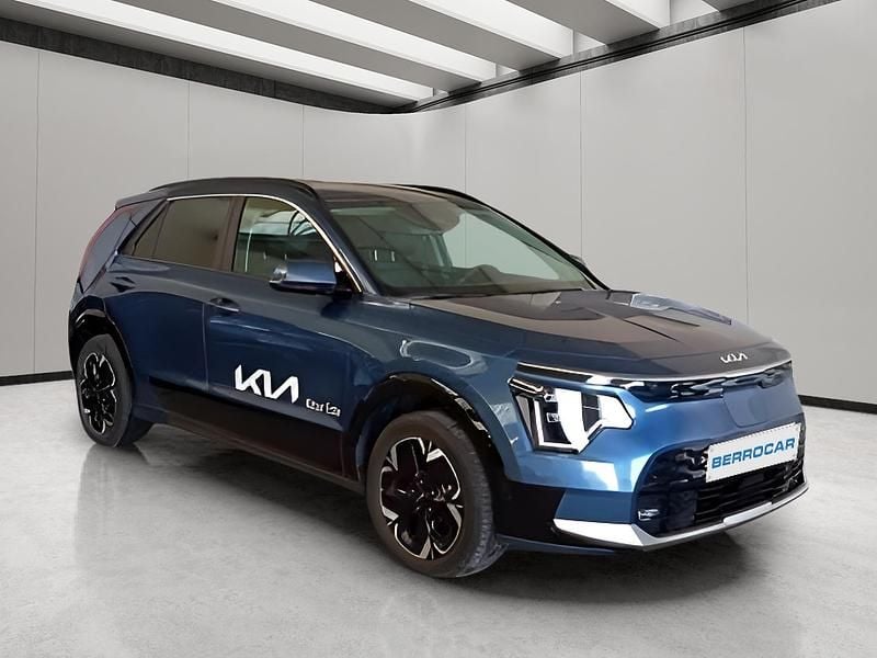 Azul Usado 2024 Kia e-Niro SUV | 34.595 € (Precio justo) - Imagen 1/4
