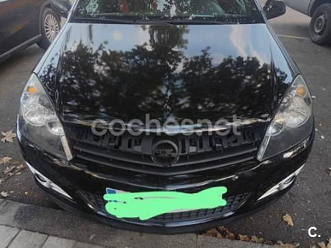 Negro Usado 2006 Opel Astra GTC Sport Berlina | 3400 € (Precio justo) - Imagen 1/4