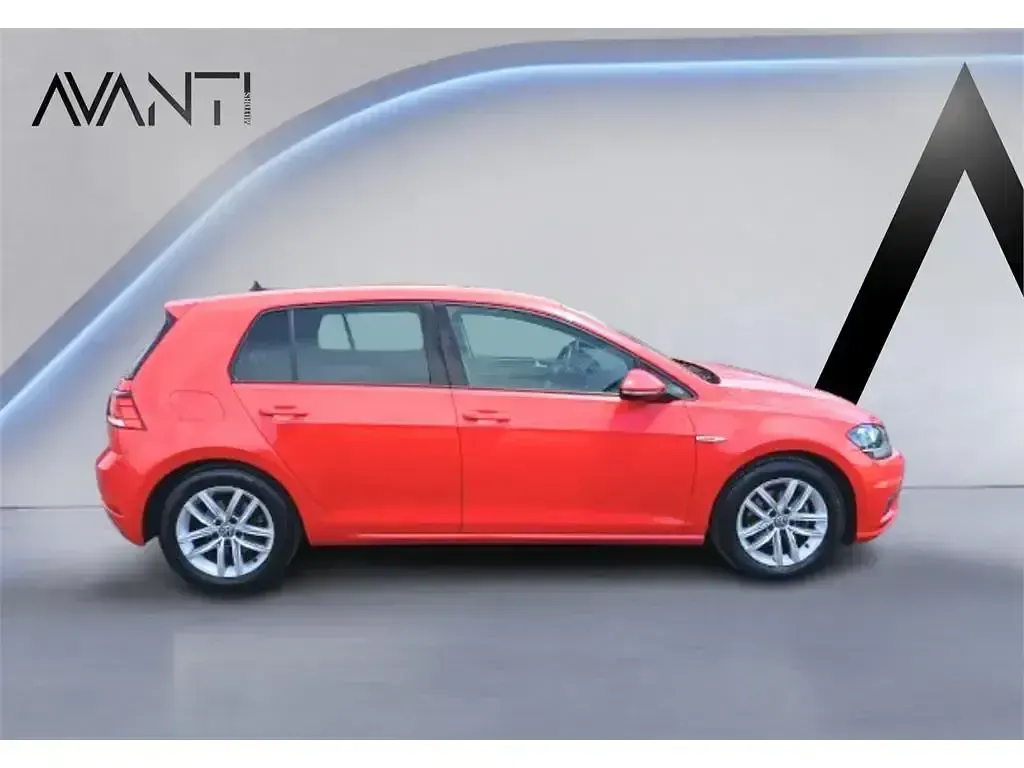Usado VW Golf VII Advance 130 CV (95 kW) 2020 Rojo Berlina