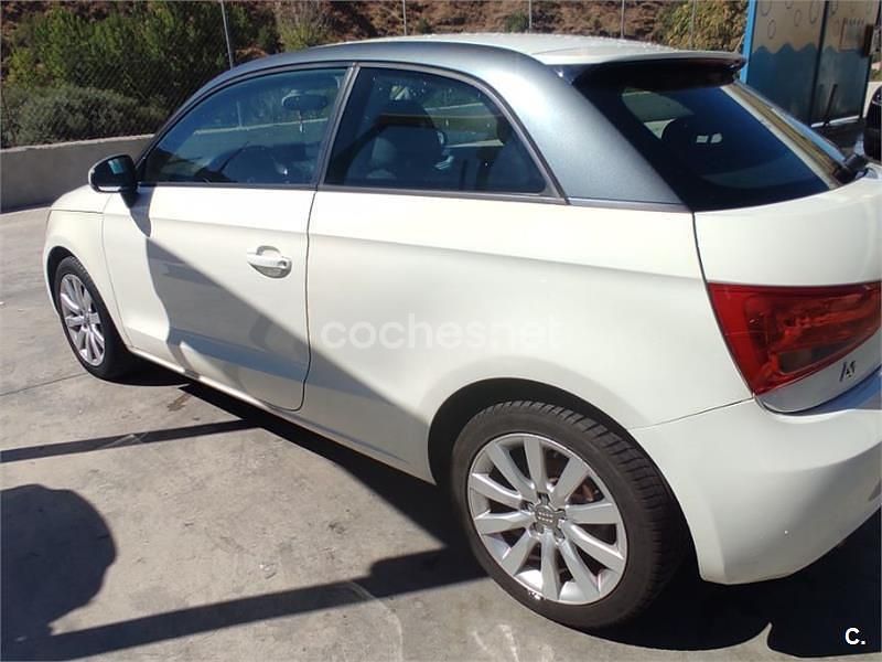 Blanco Usado 2013 Audi A1 Attraction Utilitario | 9750 € (Precio justo) - Imagen 1/4