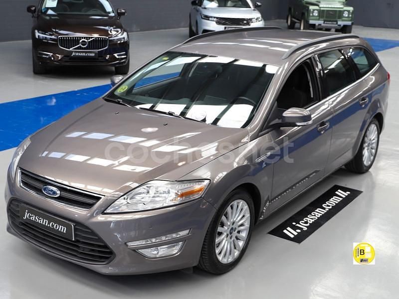 Gris / plata Usado 2013 Ford Mondeo Familiar | 9740 € (Precio justo) - Imagen 1/4