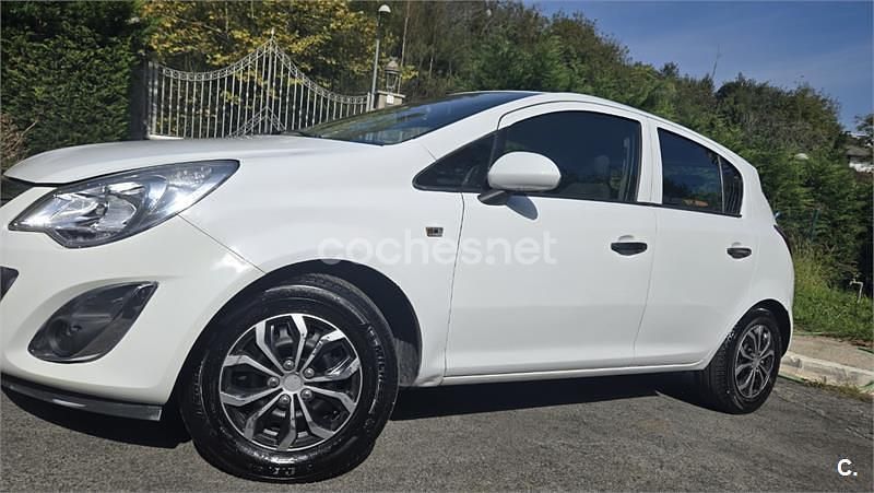 Blanco Usado 2011 Opel Corsa Berlina | 3800 € (Un poco caro) - Imagen 1/4
