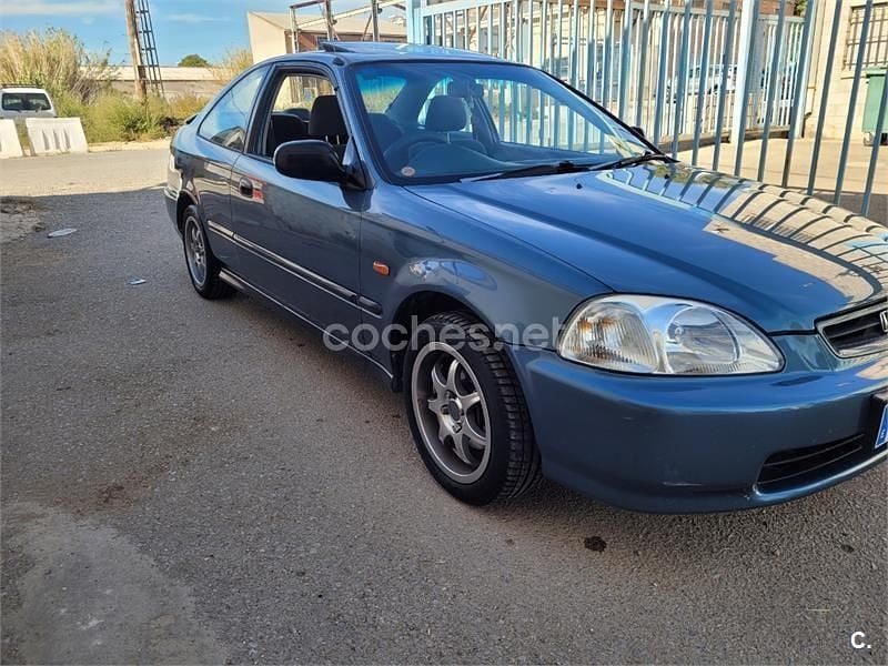Usado Honda Civic LS 105 CV (77 kW) 1996 Azul Coupe