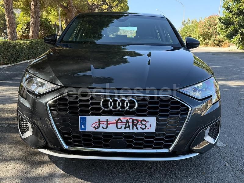 Usado Audi A3 Advanced Plus 110 CV (80 kW) 2022 Gris / plata Berlina