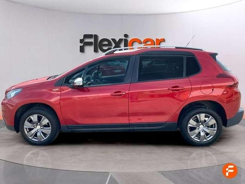 Usado Peugeot 2008 Allure 110 CV (80 kW) 2018 Rojo SUV