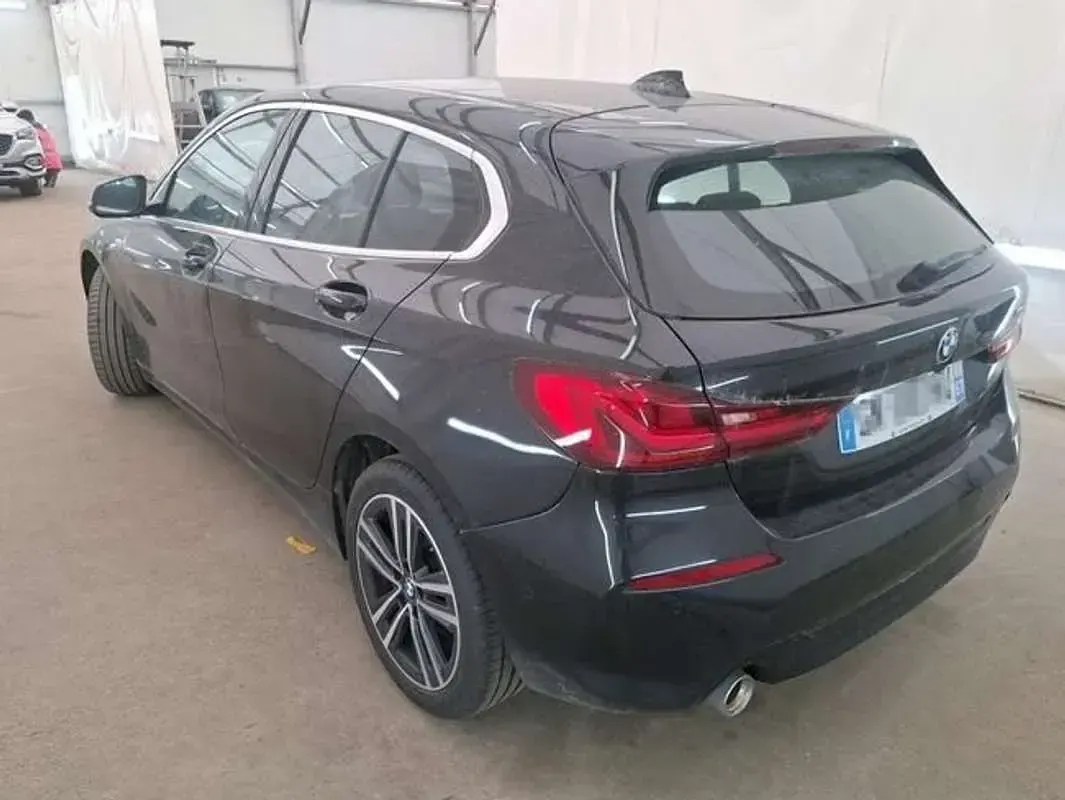 Käytetty BMW 116 109 HP (80 kW) 2023 Musta Viistoperä