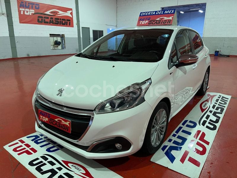 Blanco Usado 2016 Peugeot 208 Style Utilitario | 7999 € (Precio justo) - Imagen 1/4