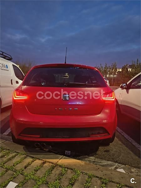 Usado Seat Ibiza SC FR 105 CV (77 kW) 2014 Rojo Utilitario