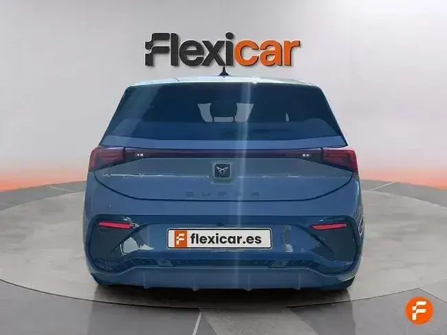 Usado Cupra Born e-Boost 169 kW (231 CV) 2023 Gris Utilitario