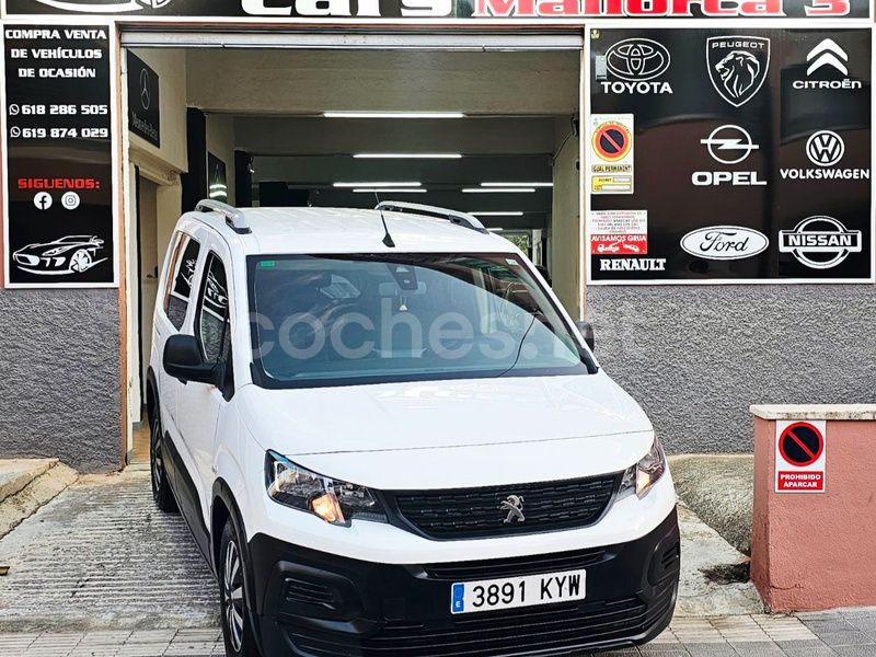 Usado Peugeot Rifter Access 100 CV (73 kW) 2019 Blanco Monovolumen