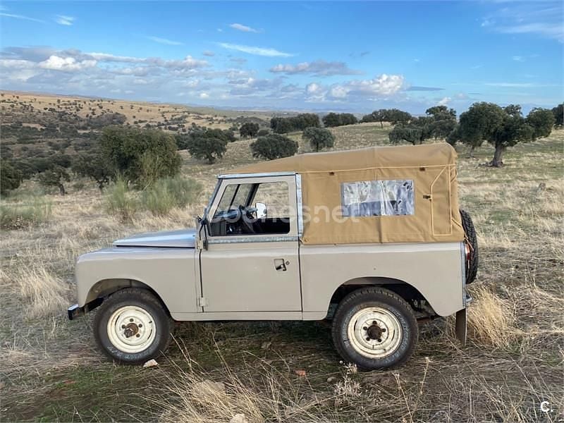 Usado Land Rover Defender 112 HP (82 kW) 1995 Bege SUV