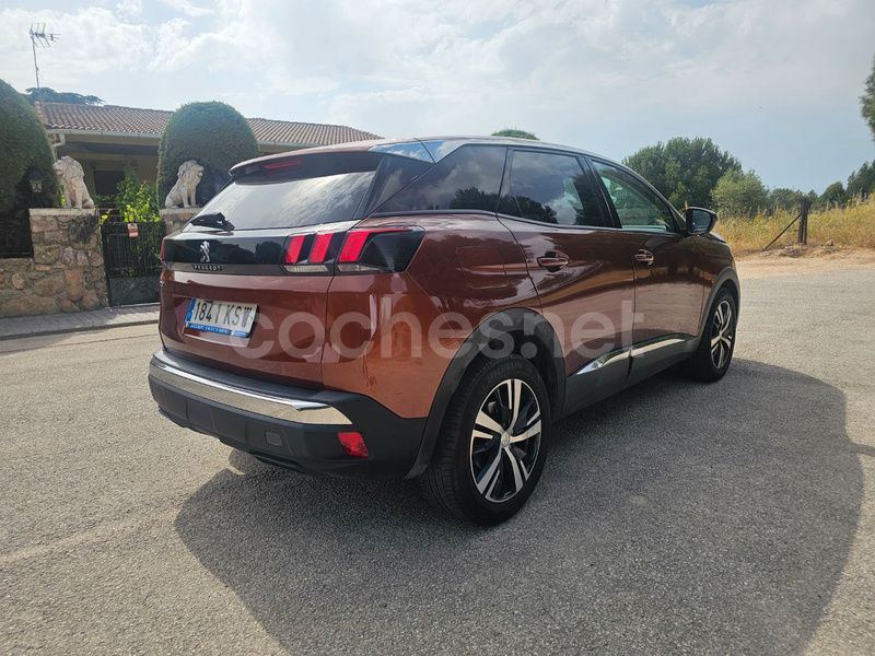 Usado Peugeot 3008 Allure 131 CV (96 kW) 2019 Marrón SUV