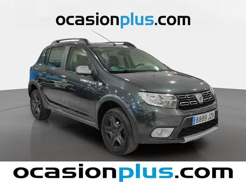 Usado Dacia Sandero 90 CV (66 kW) 2017 Gris Utilitario