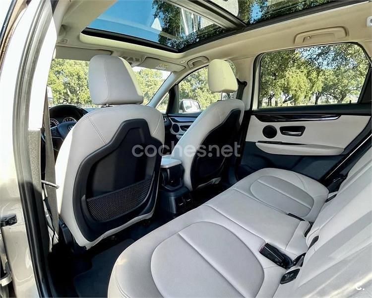 Usado BMW 225 Active Tourer 220 CV (161 kW) 2021 Beige Monovolumen