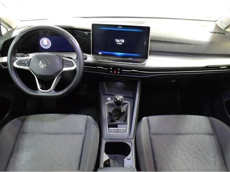 Usado VW Golf VIII 115 CV (84 kW) 2025 Negro Berlina