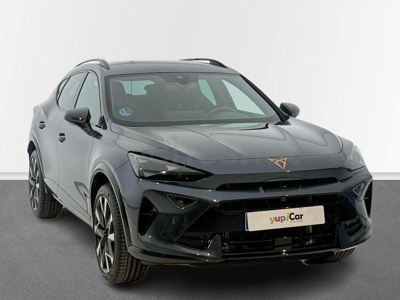 Usado Cupra Formentor 150 CV (110 kW) 2025 Gris / plata SUV