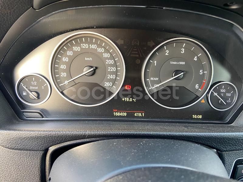 Begagnad BMW 318 150 HK (110 kW) 2019 Svart Kombi