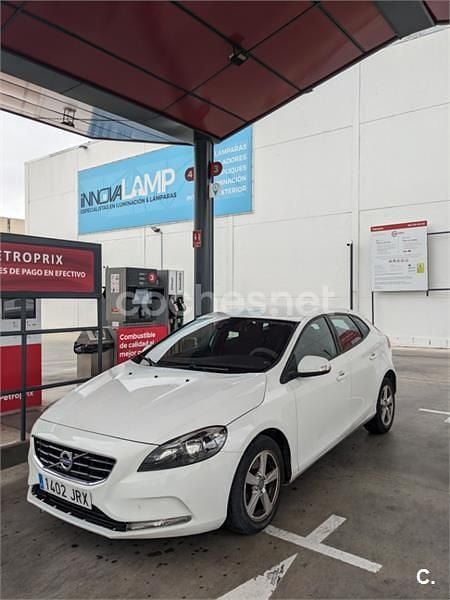 Usado Volvo V40 Kinetic 120 CV (88 kW) 2016 Blanco Berlina