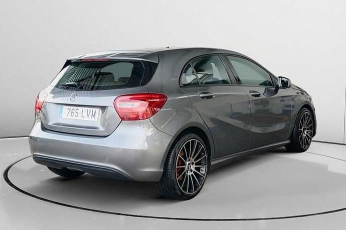 Usado Mercedes A180 Style 109 CV (80 kW) 2017