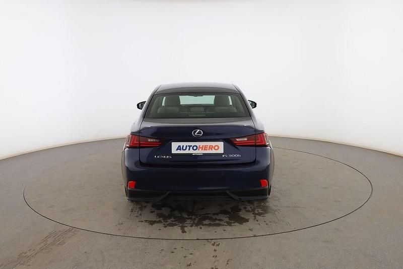 Usado Lexus IS300h 223 CV (164 kW) 2014 Azul Berlina