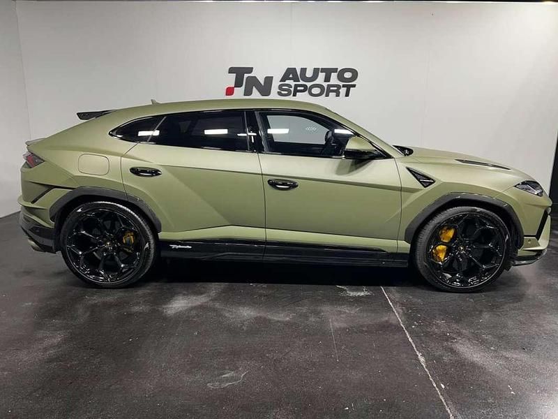 Usado Lamborghini Urus 666 CV (489 kW) 2025 Verde SUV