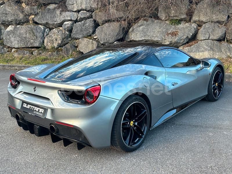 Usado Ferrari 488 670 CV (492 kW) 2016 Gris / plata Coupe