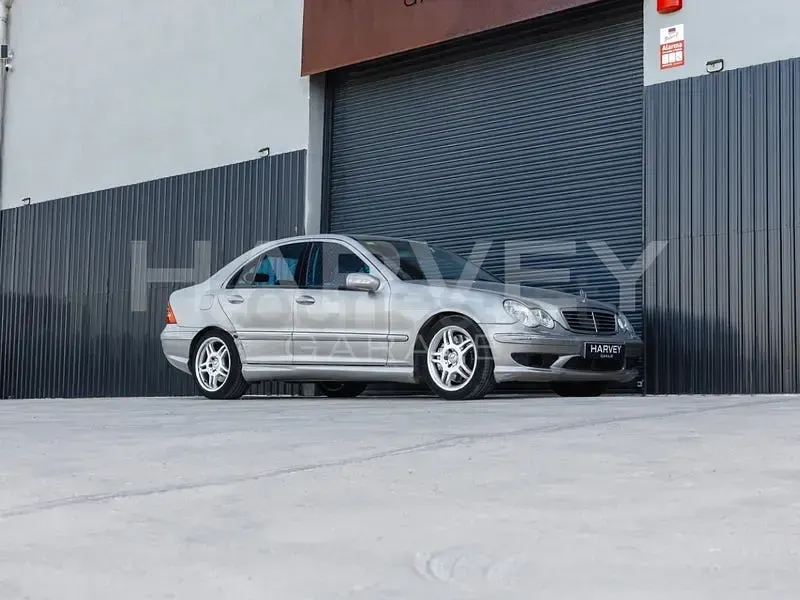 Usado Mercedes C30 AMG AMG 231 CV (169 kW) 2004 Gris / plata Berlina