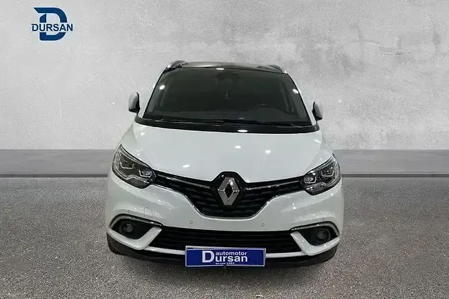 Usado Renault Scénic Zen 160 CV (117 kW) 2018 Blanco