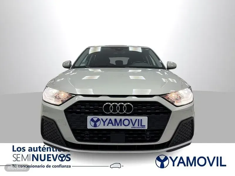 Usado Audi A1 Advanced Plus 95 CV (69 kW) 2023 Plateado SUV