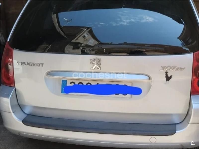 Gris / plata Usado 2004 Peugeot 307 Familiar | 3000 € (Precio justo) - Imagen 1/3