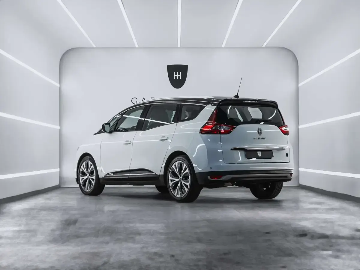 Usado Renault Scénic IV Zen 140 CV (102 kW) 2018 Blanco Monovolumen