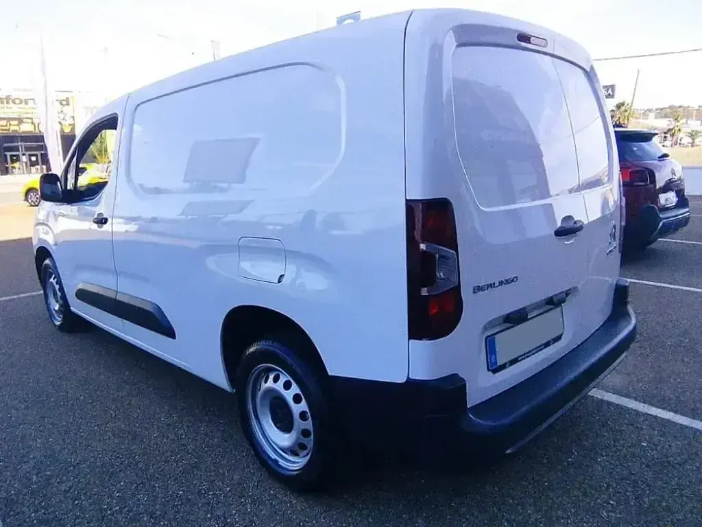 Usado Citroën Berlingo Live 128 CV (94 kW) 2019 Ewp  pintura blanco banquise Monovolumen