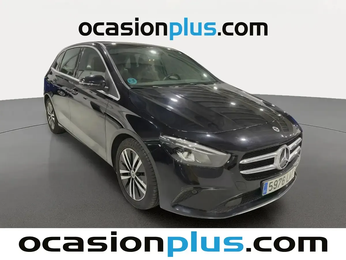 Usado Mercedes B180 116 CV (85 kW) 2021 Negro Utilitario