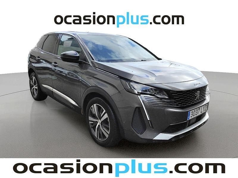 Usado Peugeot 3008 Allure 131 CV (96 kW) 2022 Gris plata SUV