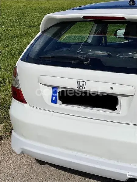 Usado Honda Civic Sport 100 CV (73 kW) 2004 Blanco Berlina
