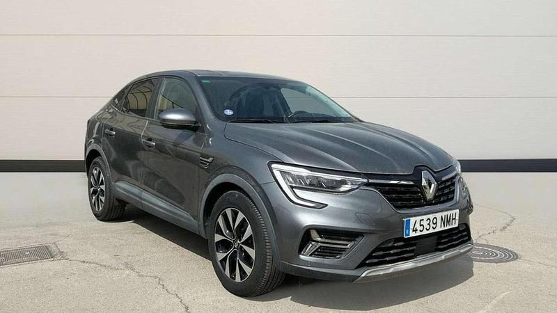 Käytetty Renault Arkana Evolution 141 HP (103 kW) 2022 Harmaa Katumaasturi
